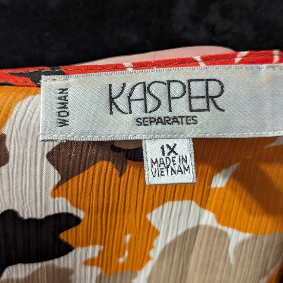 Kasper Separates Floral Multicolored Sleeveless Top - Picture 6 of 7